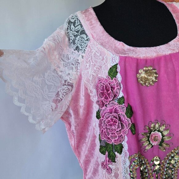 Pink Rose Stretch Velvet and Lace Embroidered Blouse Vintage Style - Picture 4 of 8